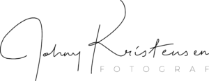 Fotograf Johny Kristensen logo black